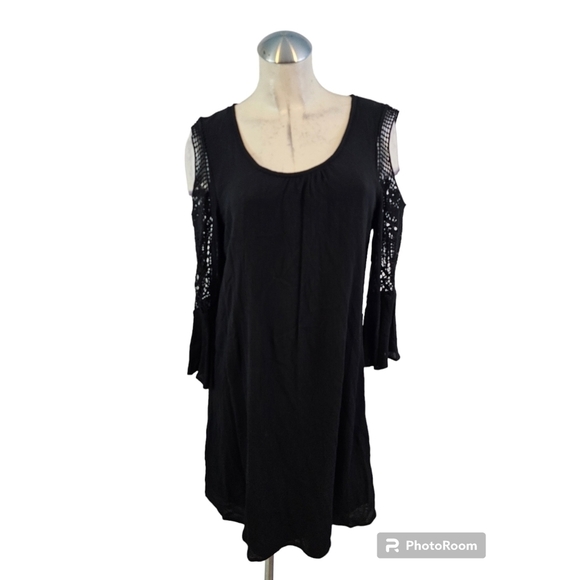 Nina Leonard Dresses & Skirts - Nina Leonard Size L Black Cold Shoulder Dress